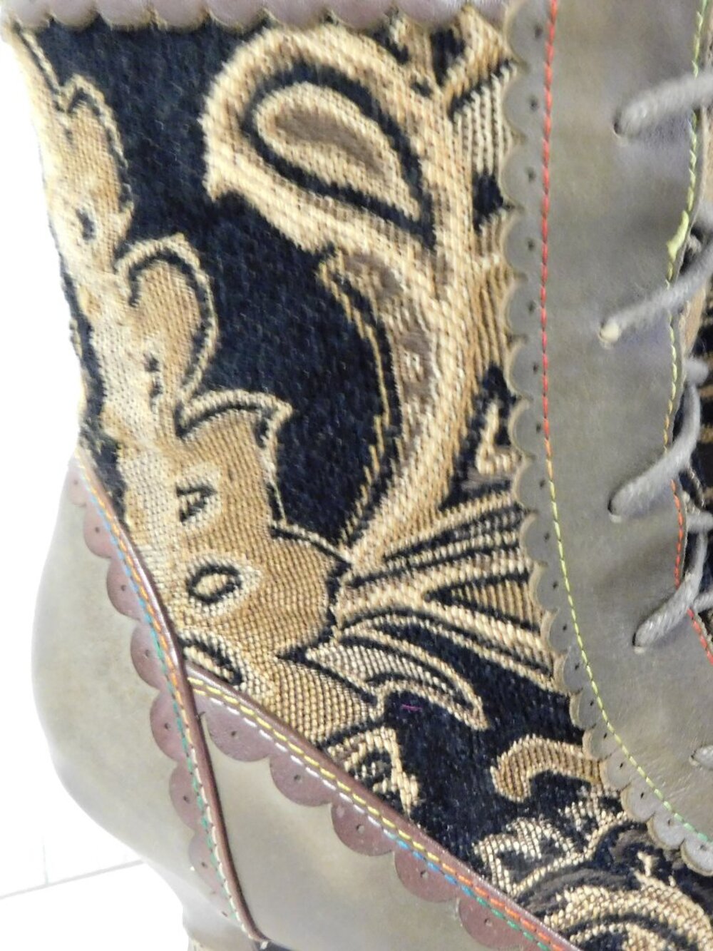 L' Artiste Spring Step BEWITCH Brown Carpet Leather sz 39Tapestry Ankle Boots - Picture 5 of 11